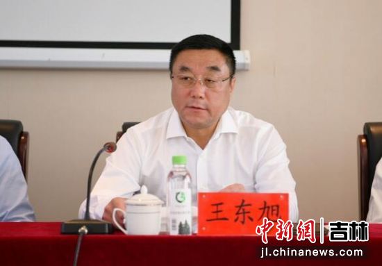 黑龙江省林业和草原局党组书记、局长王东旭发言。付明千 摄