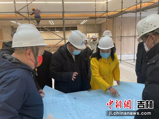杨大勇详细了解项目建设进展情况 南关区委宣传部/供图